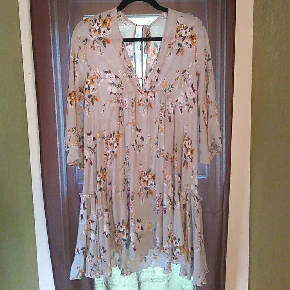 Millibon USaA Bell Sleev Dress Size Large